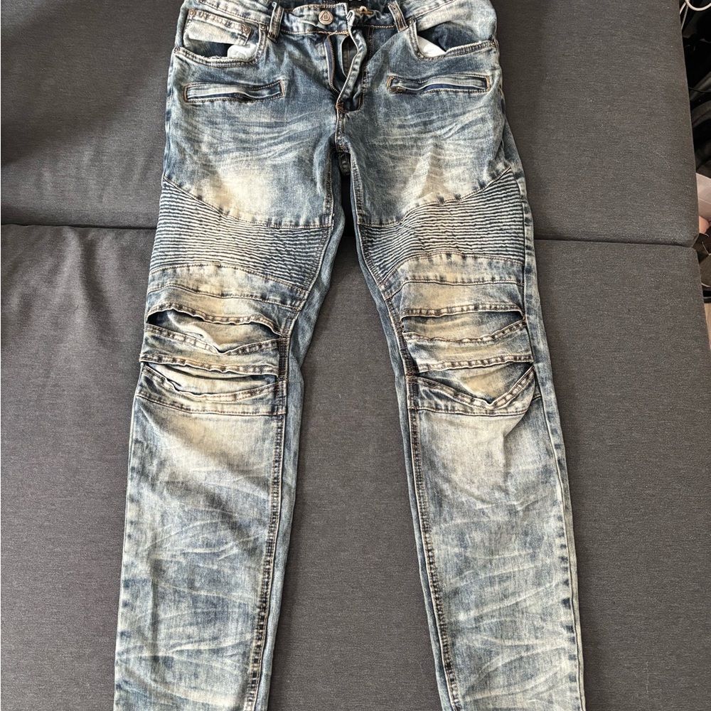 Victorious Distressed Men Jeans